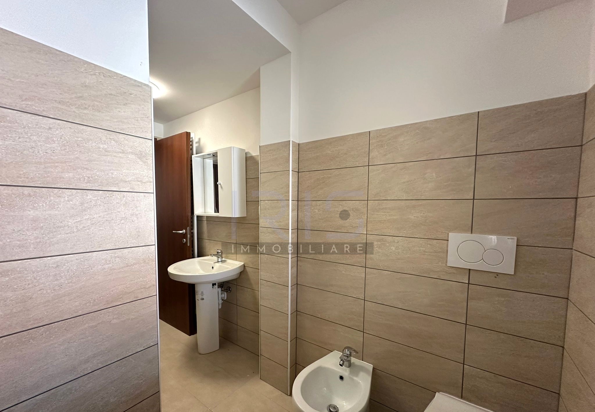 WhatsApp Image 2025-10-11 at 11.17.44 (2)