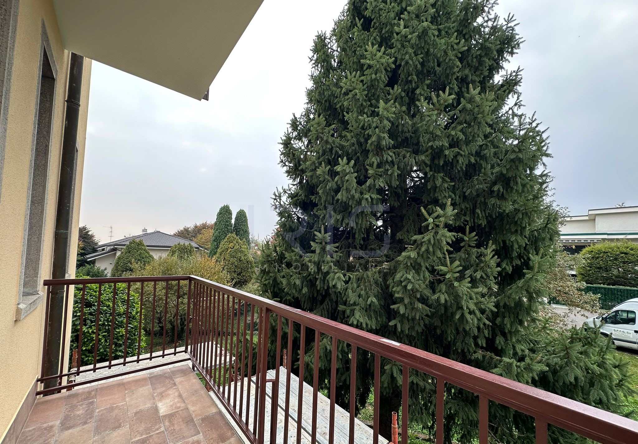 WhatsApp Image 2025-10-16 at 09.48.19 (1)