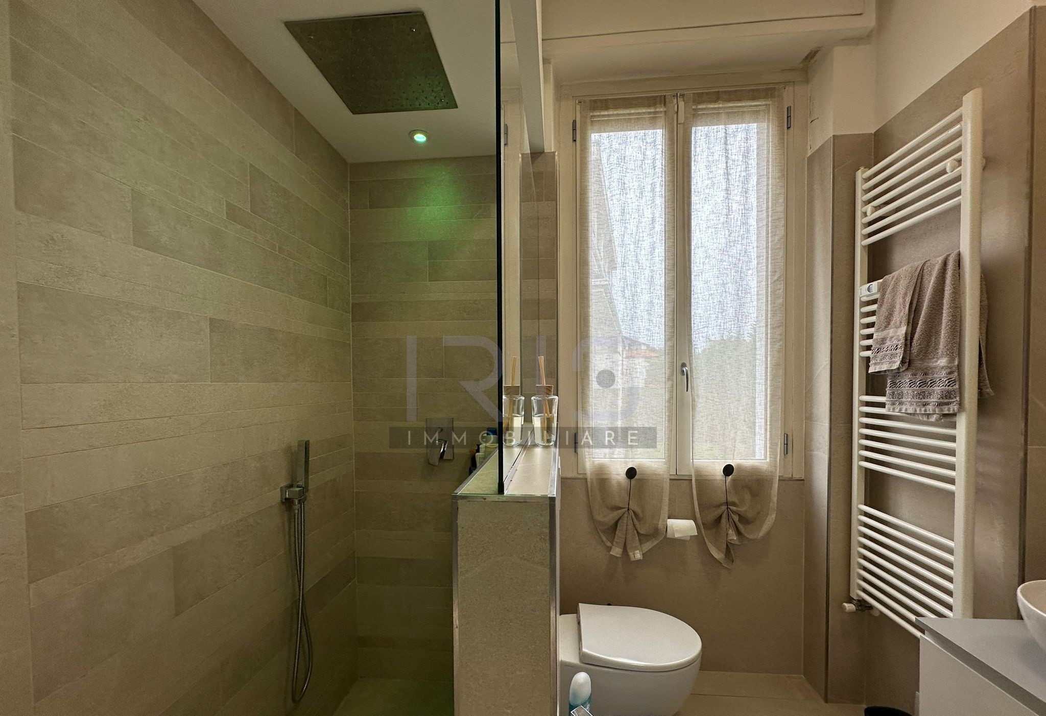 WhatsApp Image 2025-10-16 at 09.48.21