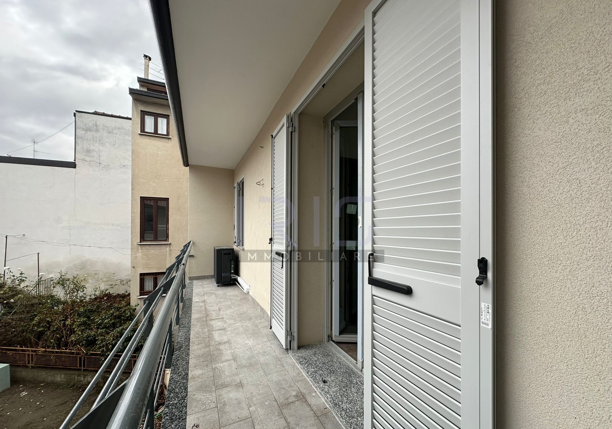 WhatsApp Image 2025-10-21 at 09.50.35