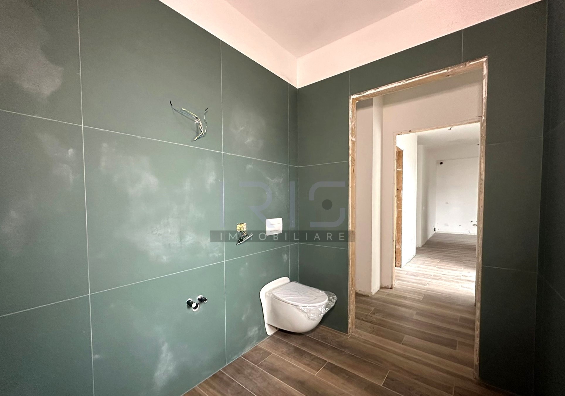 WhatsApp Image 2025-10-21 at 09.50.36