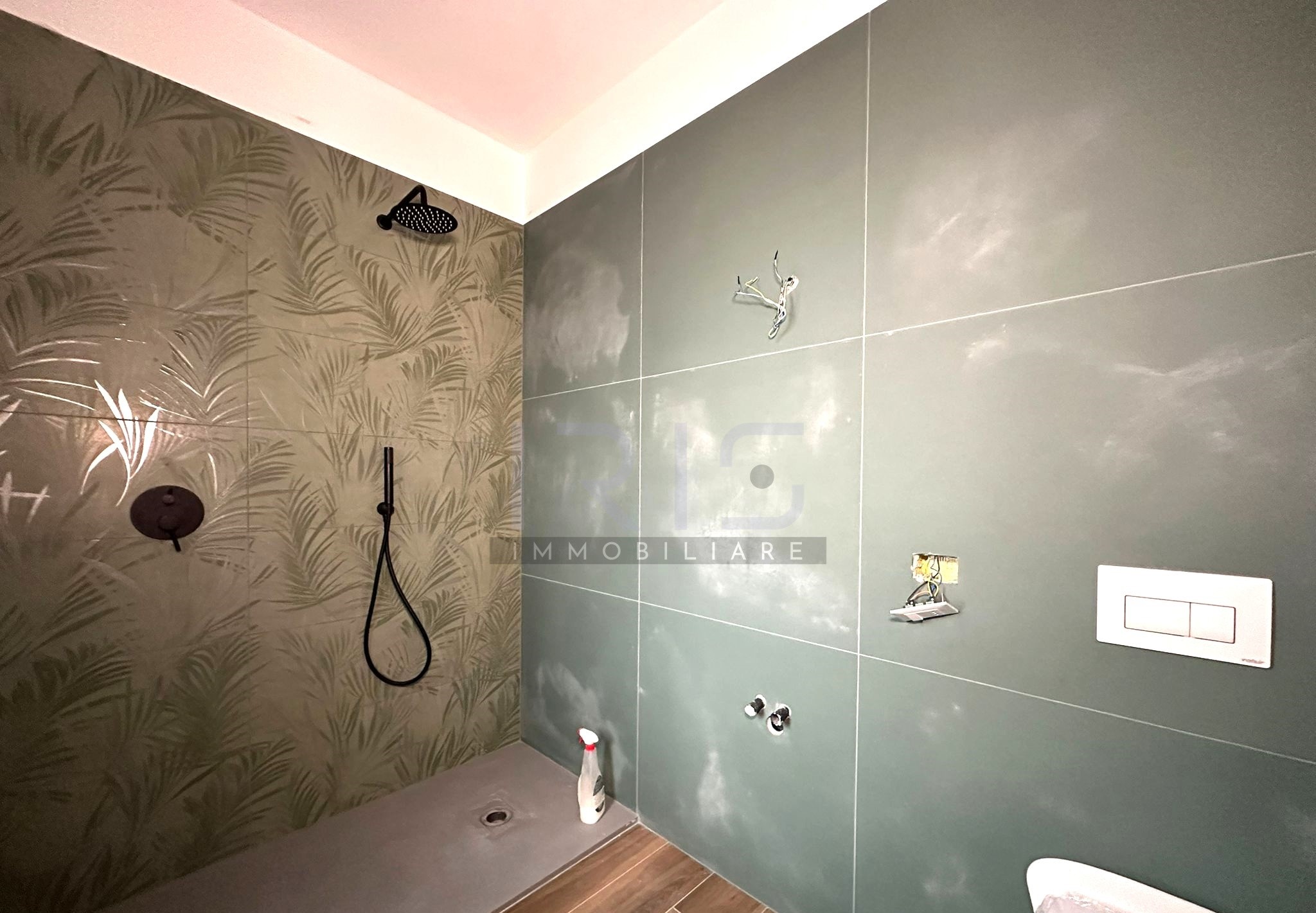 WhatsApp Image 2025-10-21 at 09.50.37