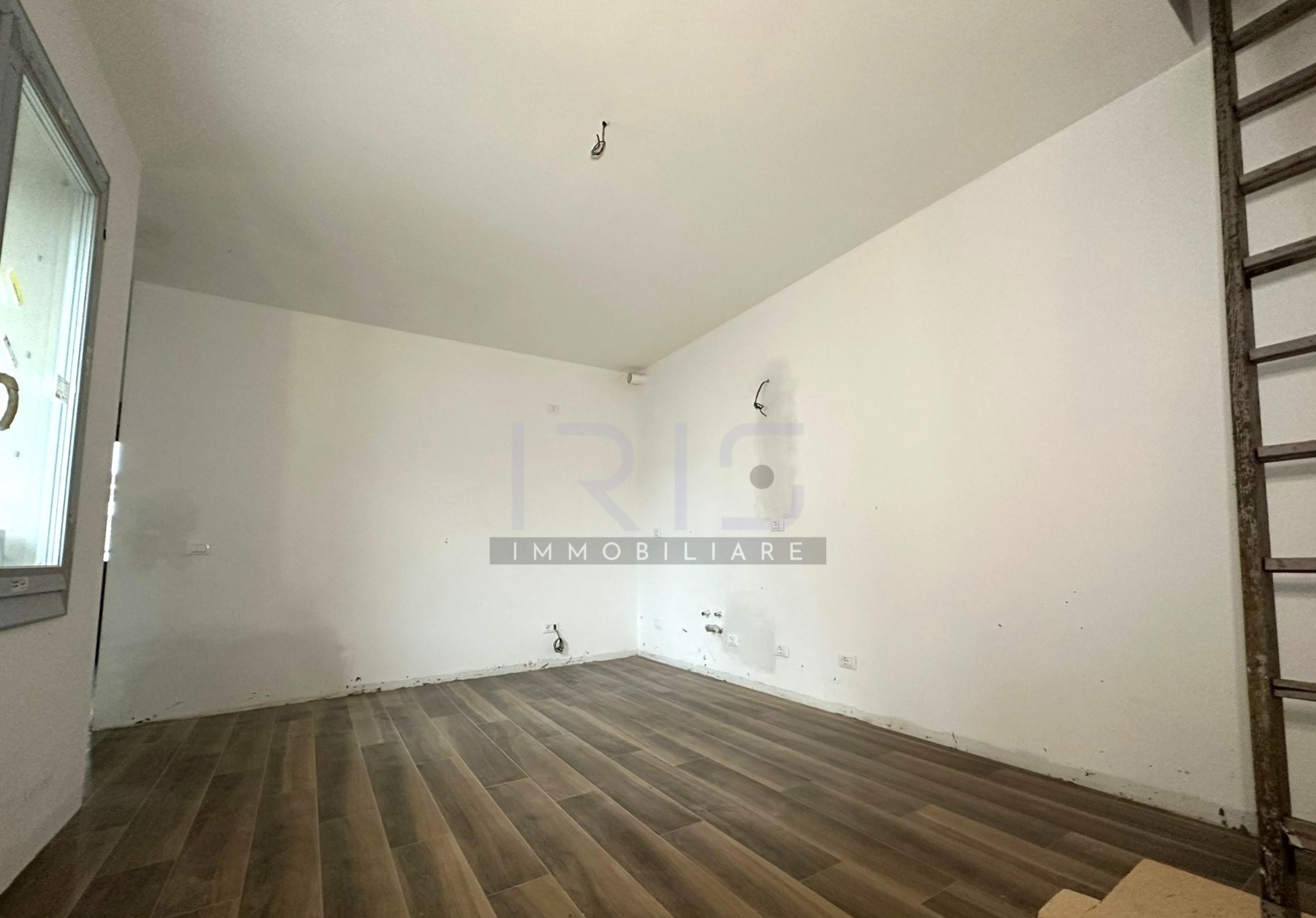 WhatsApp Image 2025-10-21 at 09.50.42