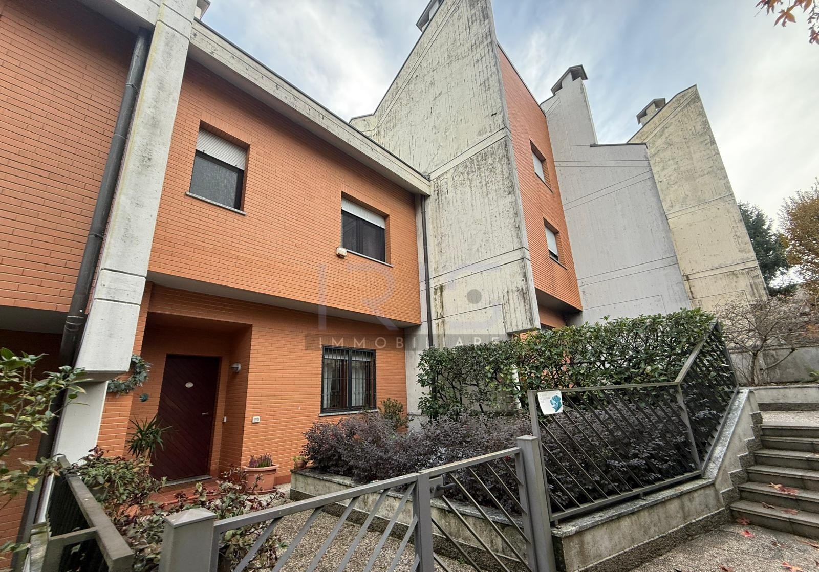 WhatsApp Image 2025-11-17 at 17.00.52 (3)