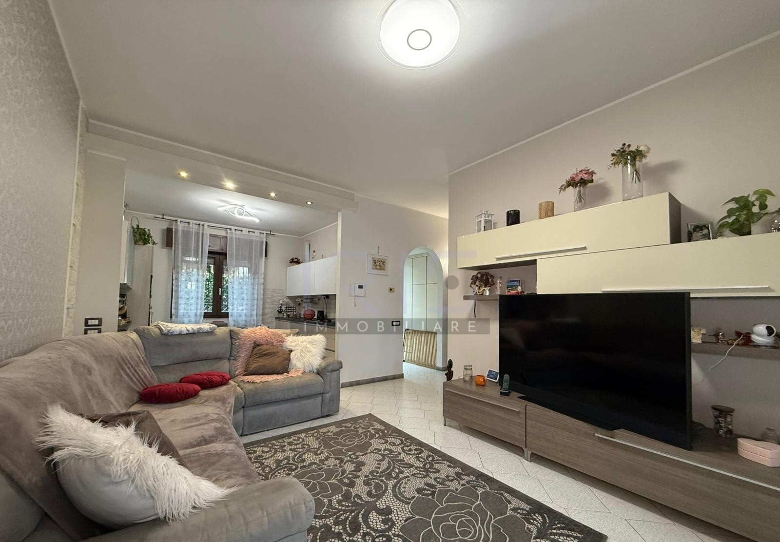 WhatsApp Image 2025-11-17 at 17.01.05