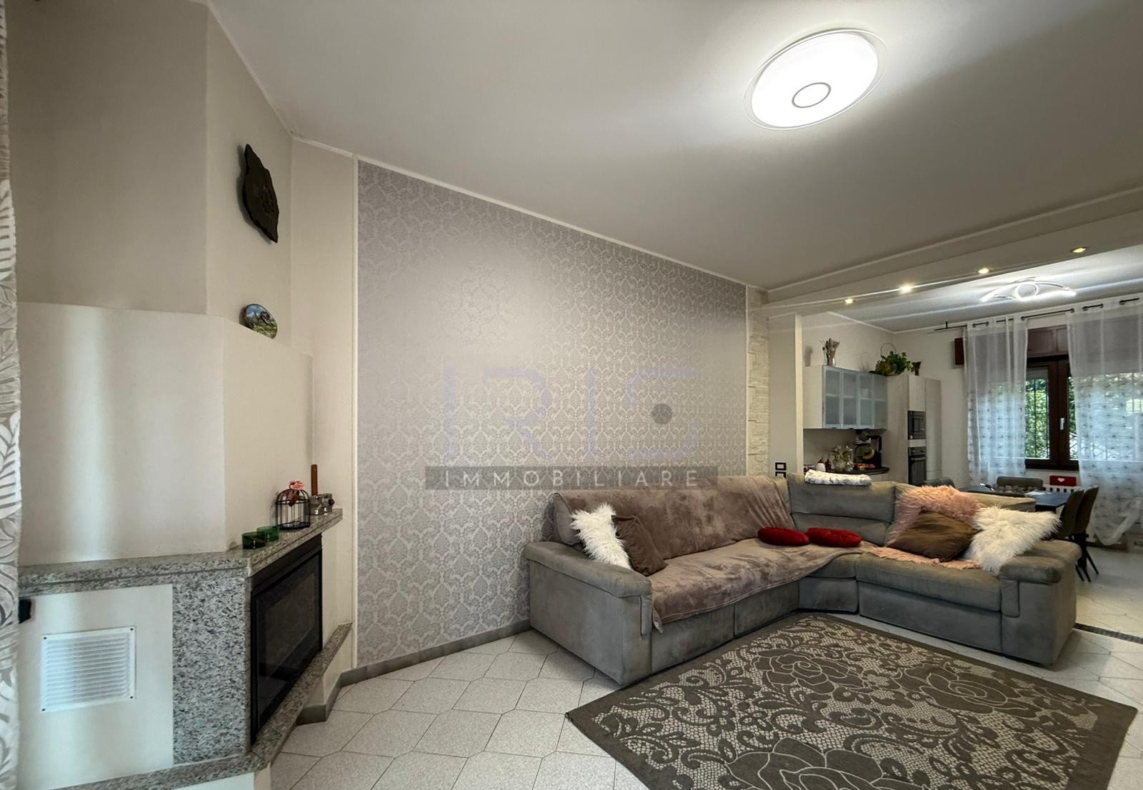 WhatsApp Image 2025-11-17 at 17.01.06 (1)