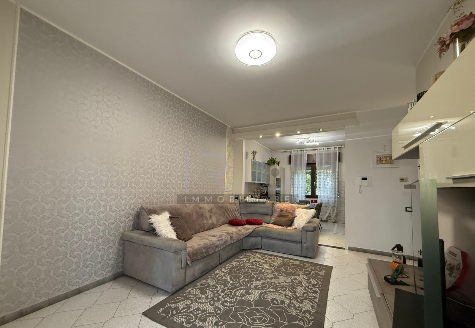 WhatsApp Image 2025-11-17 at 17.01.06