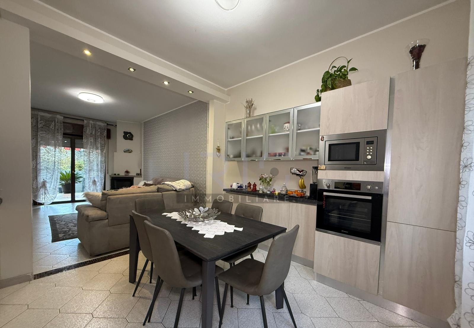 WhatsApp Image 2025-11-17 at 17.01.08 (1)