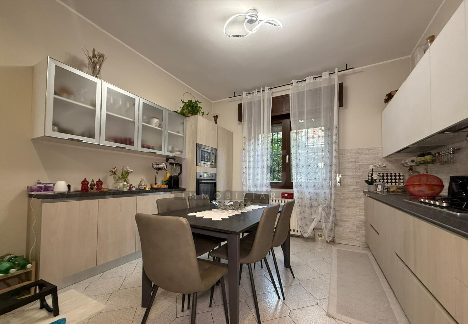 WhatsApp Image 2025-11-17 at 17.01.09