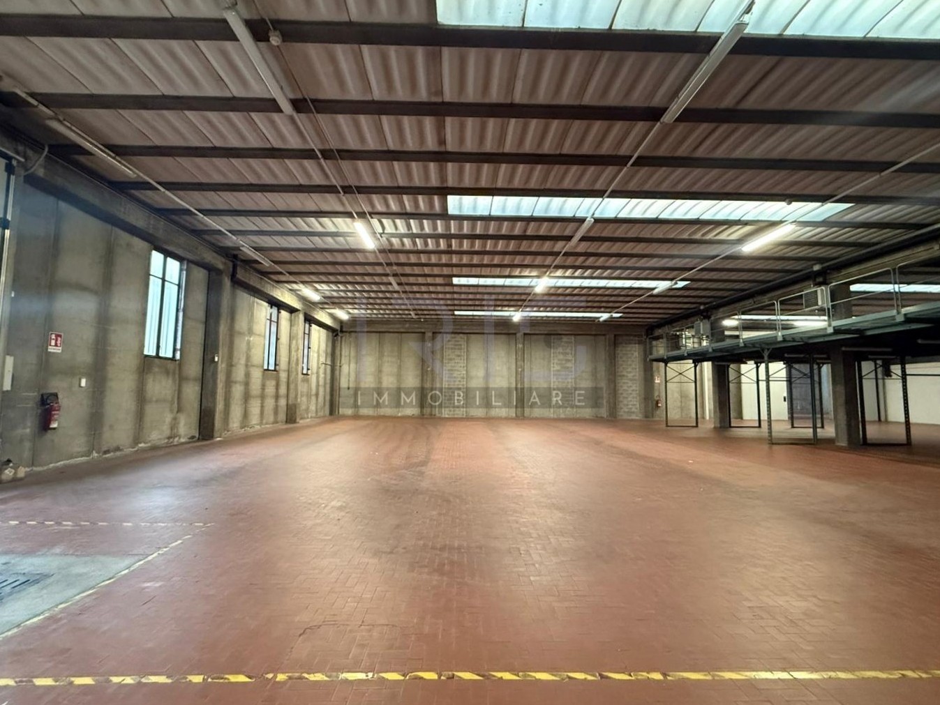 Capannone (1)