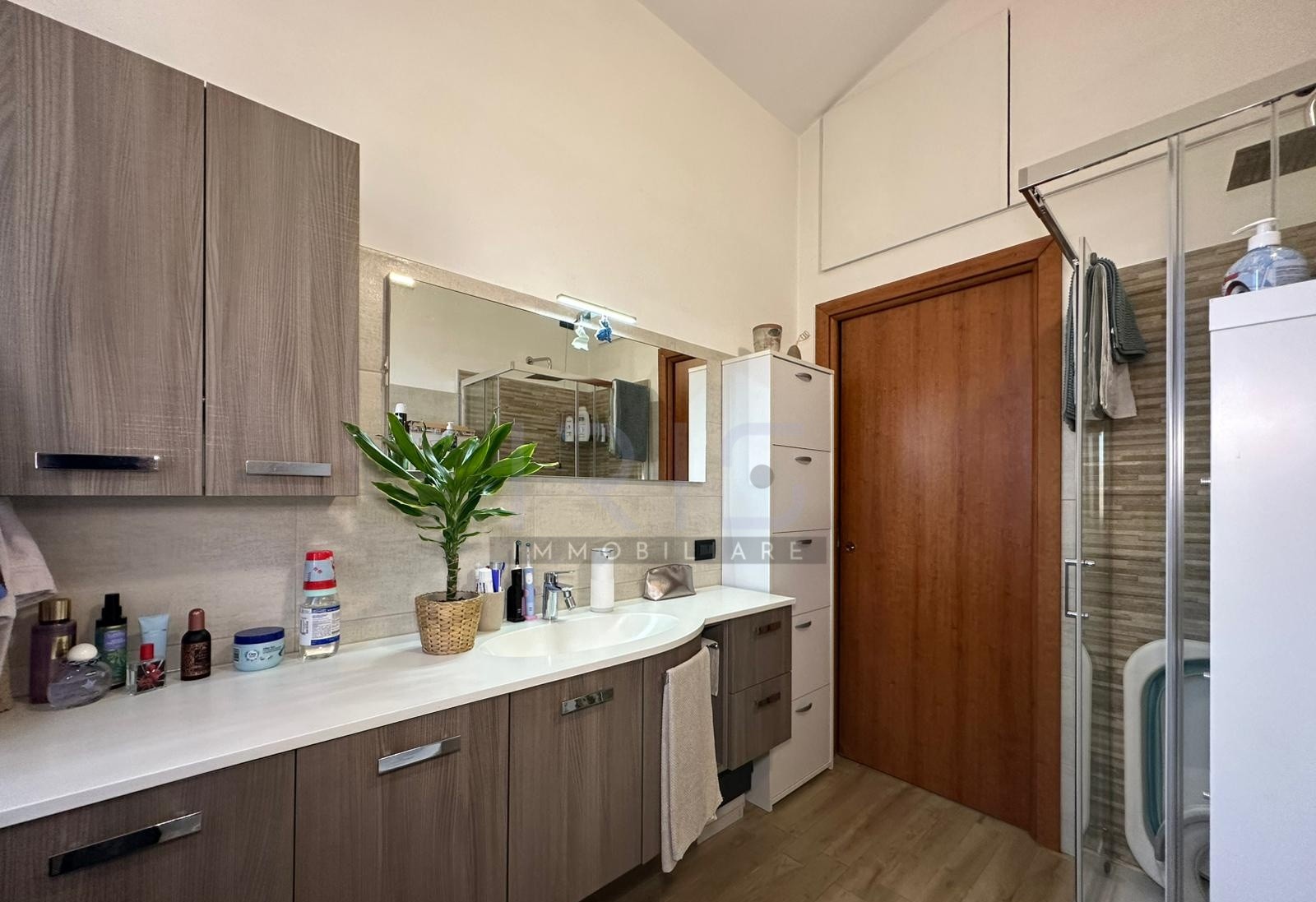 WhatsApp Image 2025-11-06 at 10.20.55 (1)