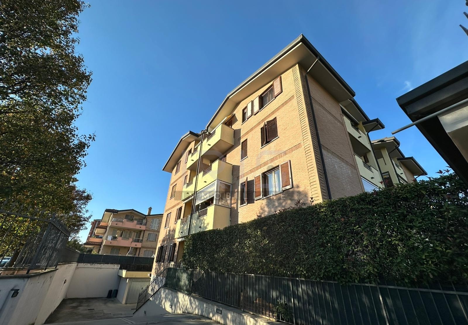 WhatsApp Image 2025-11-06 at 10.21.02 (2)